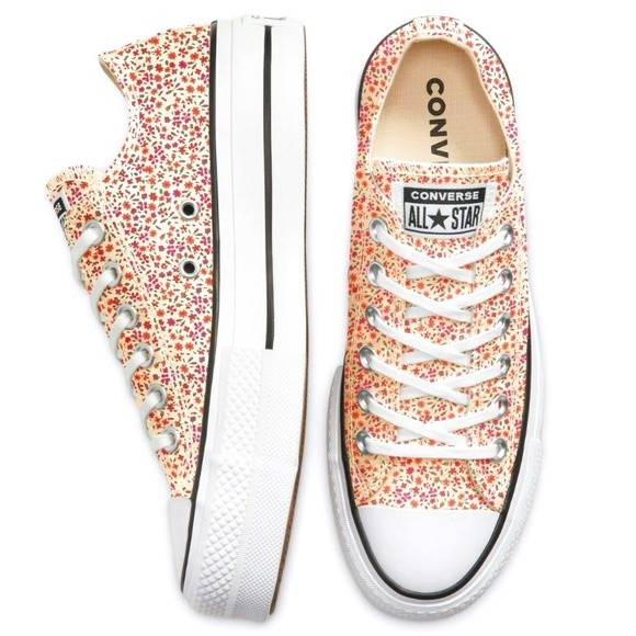 New Chuck Taylor All Star Floral Platform Sneakers - Picture 4 of 5